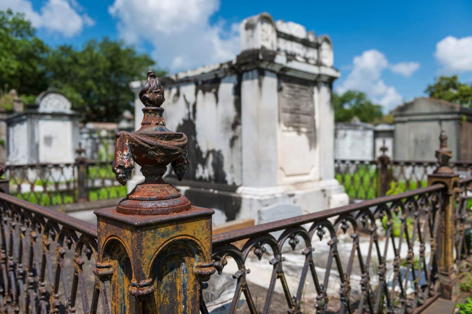 History of New Orleans' Above-Ground Cemeteries | NOLA DMC